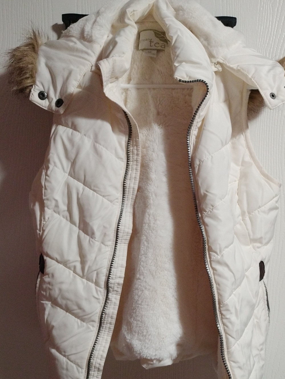 GreenTea Cream White Quilted Puffer Vest with Faux Fur Trim